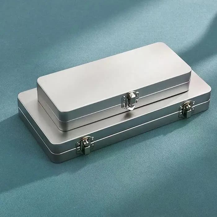 Boîte rectangulaire en métal gris argenté durable avec couvercle - Idéale pour ranger les factures
