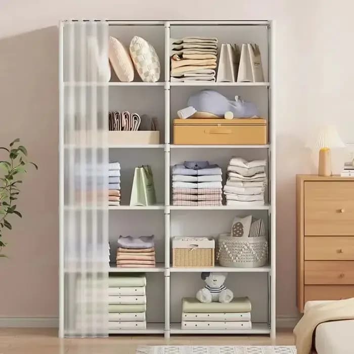 Armoire de rangement multi-niveaux portable avec rideau anti-poussière pour l'organisation quotidienne des vêtements à la maison et dans la chambre