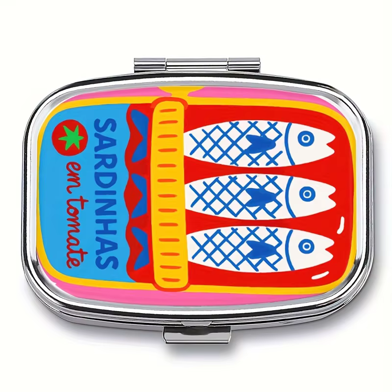 Boîte à pilules en métal imprimée « Sardinhas em Tomate » en forme de boîte de conserve de sardines 