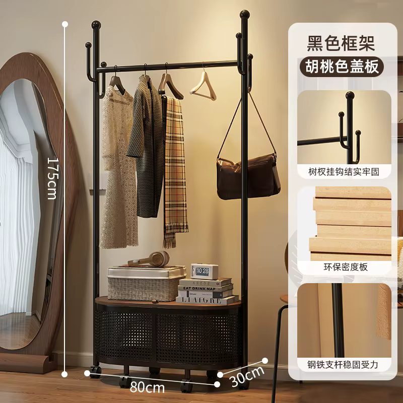 Porte-vêtements sur pied noir vintage avec miroir, design unique de boutique, parfait pour le rangem