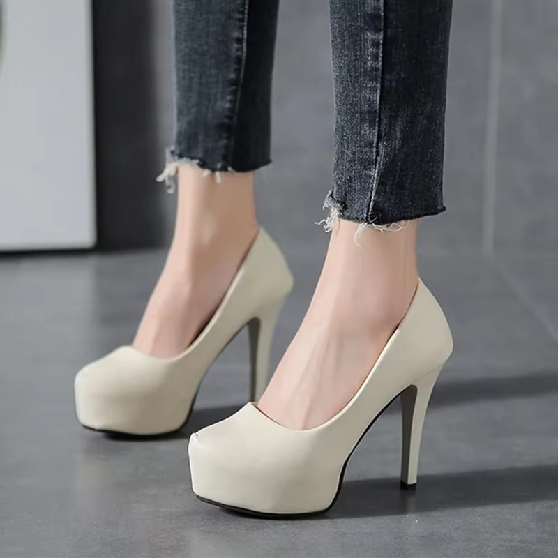 2025 talons hauts femmes Stiletto princesse plate-forme imperméable discothèque Super pompes chaussu