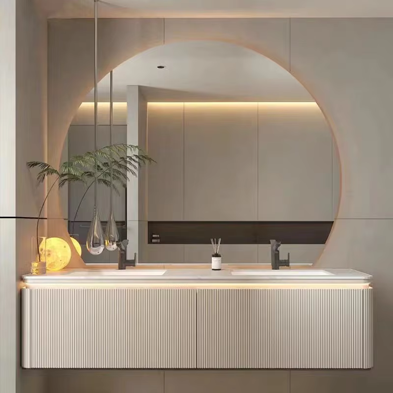 Meuble de salle de bain de luxe avec lavabo en bois de chêne peint