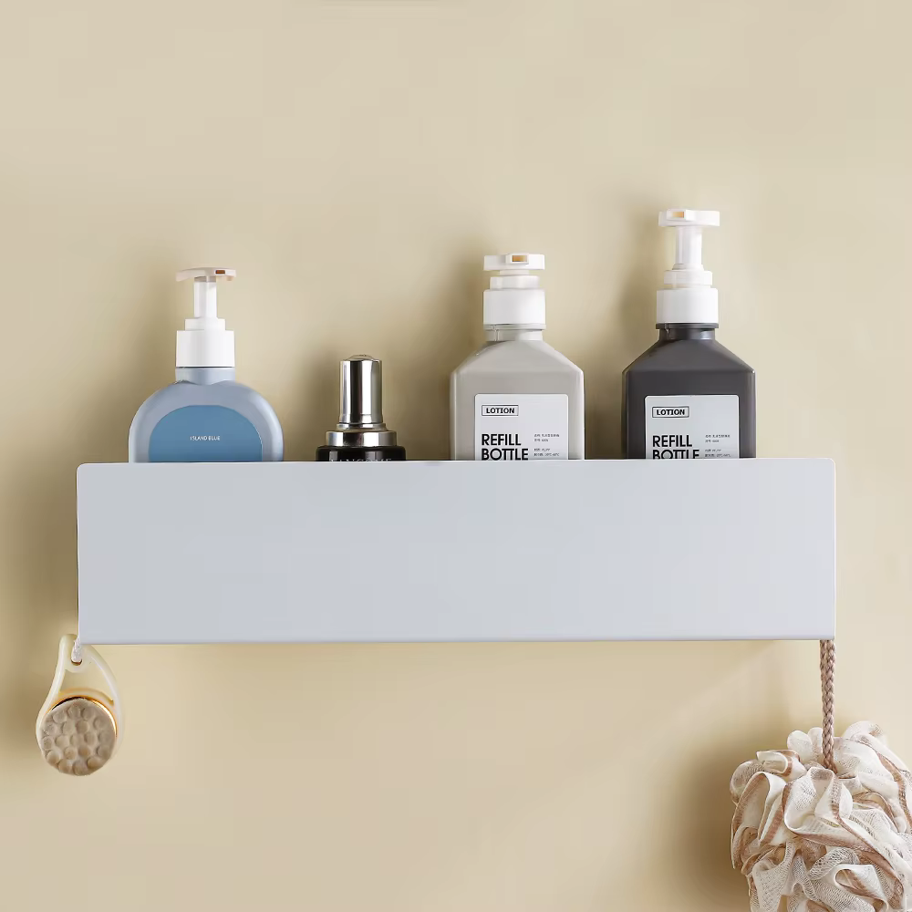 Étagère de douche blanche avec crochet