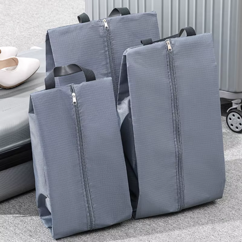 Sac de rangement pour chaussures en tissu nylon imperméable et anti-poussière avec fermeture éclair robuste