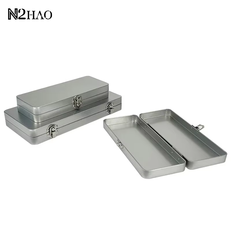 Boîte rectangulaire en métal gris argenté Durable avec couvercle