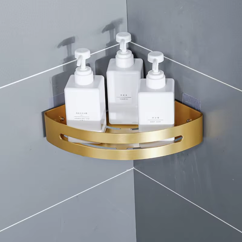 Étagère d'angle de salle de bain en or brossé