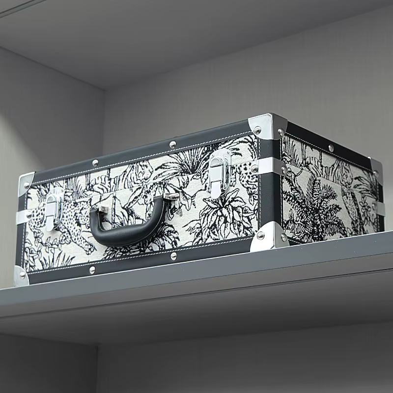 Boîte de rangement en cuir
