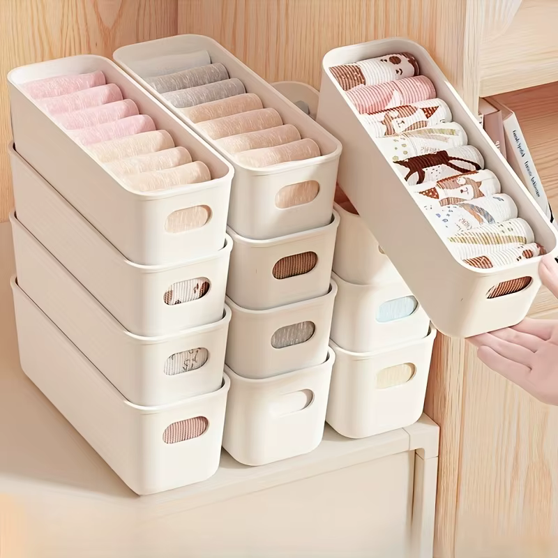 Boîtes de rangement en plastique blanc