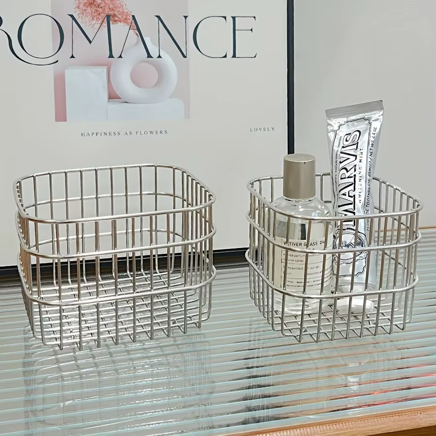 Panier de rangement carré en métal pour la maison